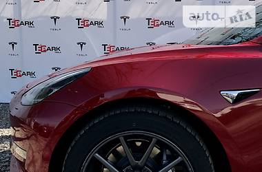 Седан Tesla Model 3 2018 в Киеве