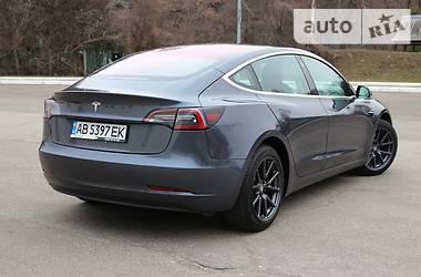 Седан Tesla Model 3 2018 в 