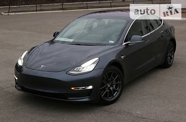 Седан Tesla Model 3 2018 в 
