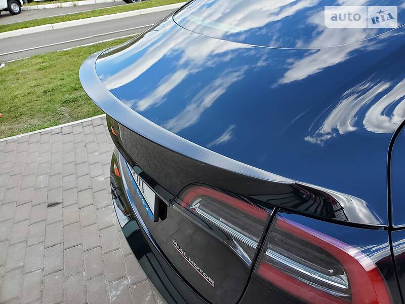 Седан Tesla Model 3 2019 в Києві