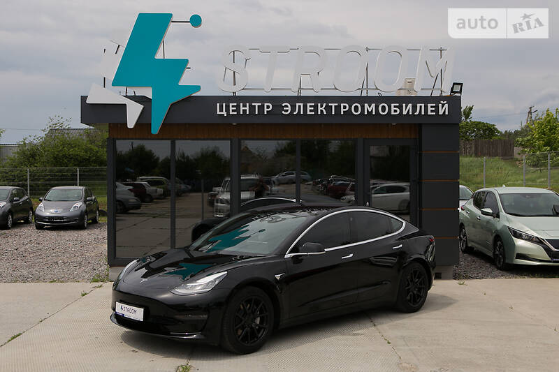 Седан Tesla Model 3 2018 в Харькове