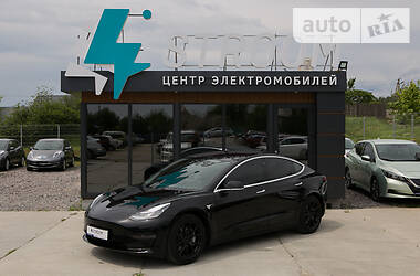 Седан Tesla Model 3 2018 в Харькове