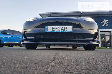 Седан Tesla Model 3 2019 в 