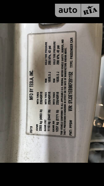 Седан Tesla Model 3 2019 в Києві