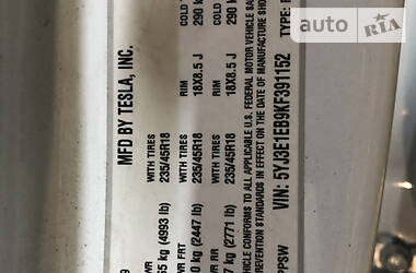 Седан Tesla Model 3 2019 в 