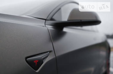 Седан Tesla Model 3 2018 в 