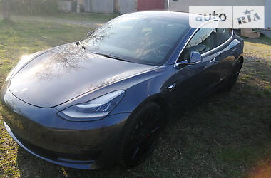 Седан Tesla Model 3 2018 в 