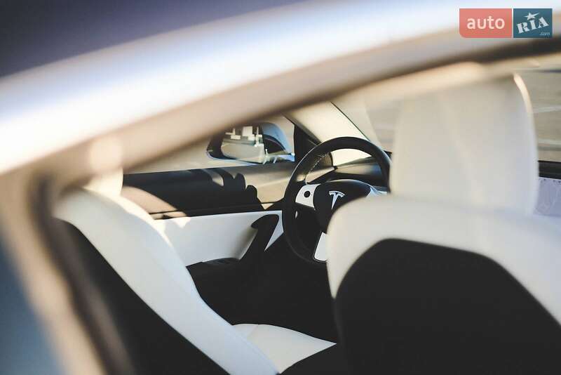 Седан Tesla Model 3 2018 в Киеве фото 21 Седан Tesla Model 3 2018 в Киеве