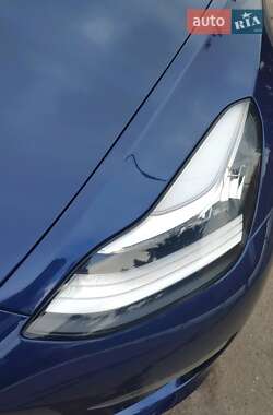 Седан Tesla Model 3 2019 в Одессе