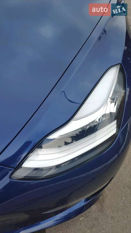 Седан Tesla Model 3 2019 в Одесі