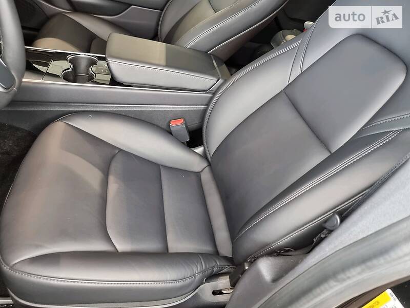 Седан Tesla Model 3 2019 в Киеве
