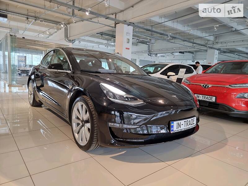 Седан Tesla Model 3 2019 в Киеве