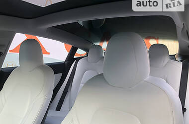 Седан Tesla Model 3 2019 в 