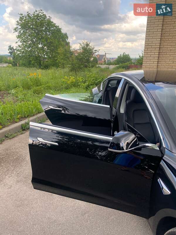 Седан Tesla Model 3 2020 в Харькове