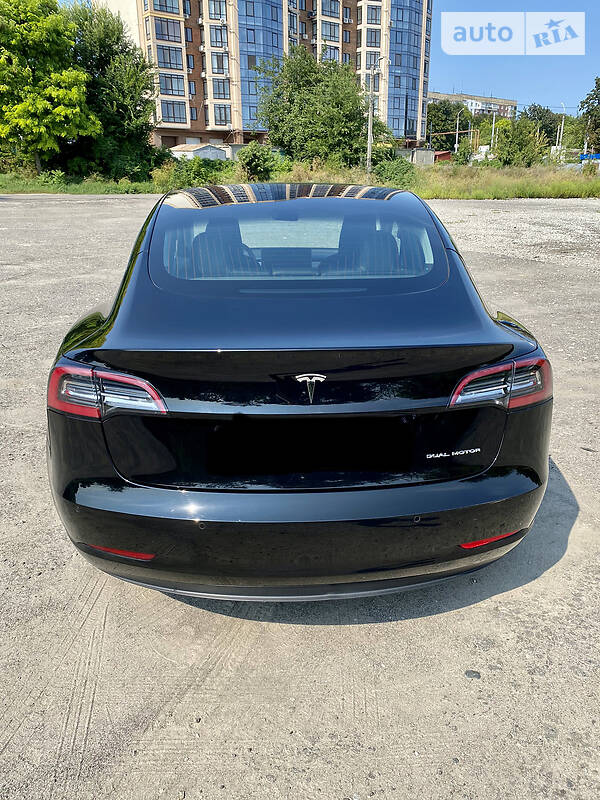 Седан Tesla Model 3 2018 в Дніпрі