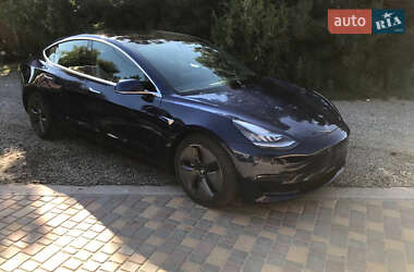 Седан Tesla Model 3 2019 в Черноморске