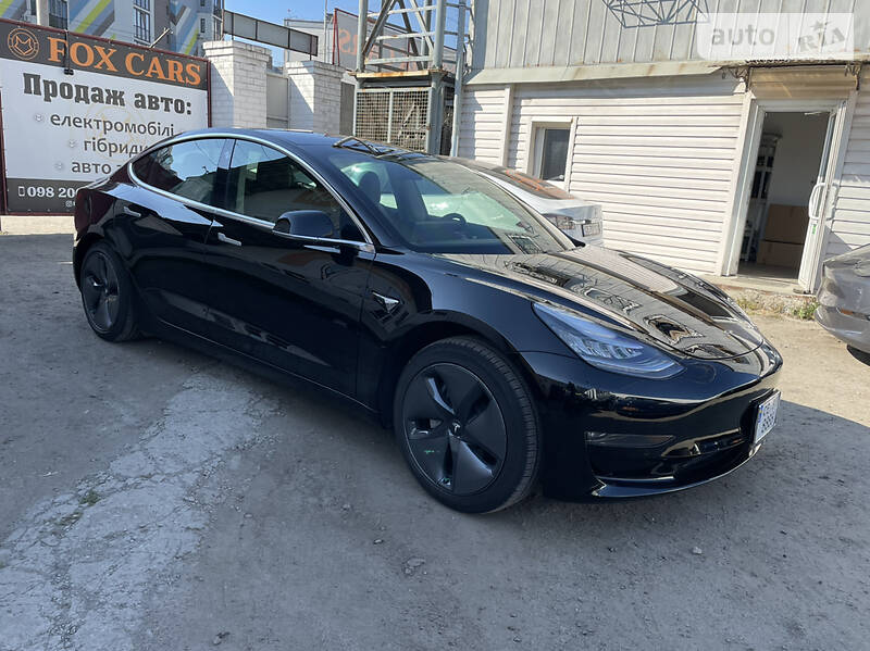 Седан Tesla Model 3 2019 в Киеве