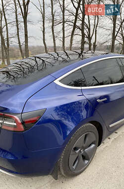 Седан Tesla Model 3 2019 в Сумах