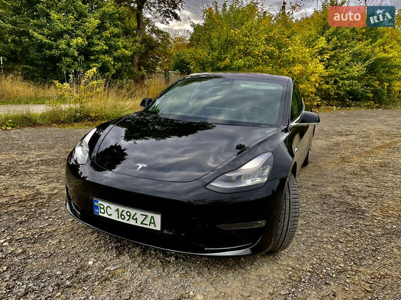 Седан Tesla Model 3 2019 в Тернополе