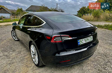Седан Tesla Model 3 2019 в 
