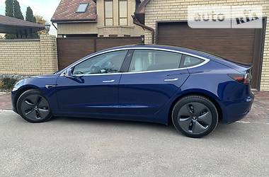 Седан Tesla Model 3 2019 в Харькове