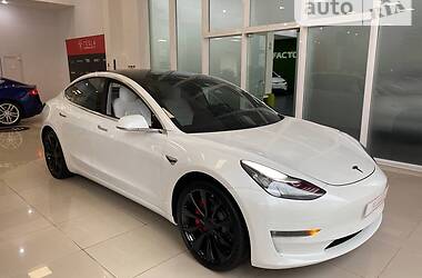 Tesla Model 3 2019