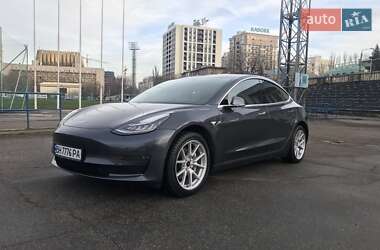 Седан Tesla Model 3 2018 в 