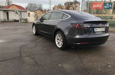 Седан Tesla Model 3 2018 в Одессе