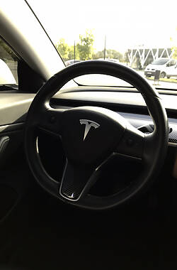 Седан Tesla Model 3 2019 в Хмельницькому