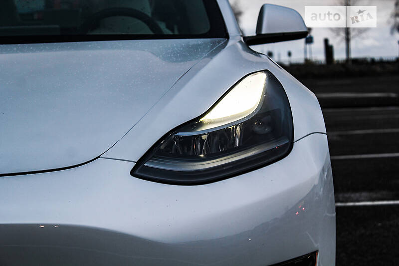 Седан Tesla Model 3 2021 в Киеве фото 12 Седан Tesla Model 3 2021 в Киеве