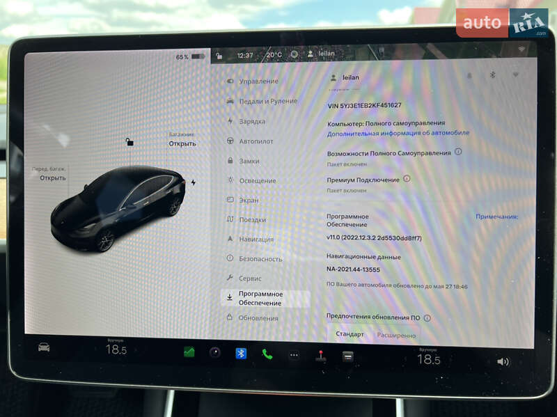 Седан Tesla Model 3 2019 в Ровно