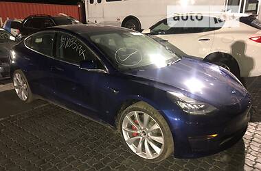 Седан Tesla Model 3 2018 в Киеве