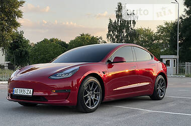 Седан Tesla Model 3 2020 в Кропивницком