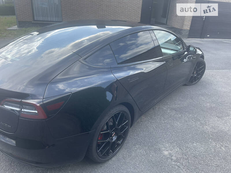 Хэтчбек Tesla Model 3 2018 в Ивано-Франковске