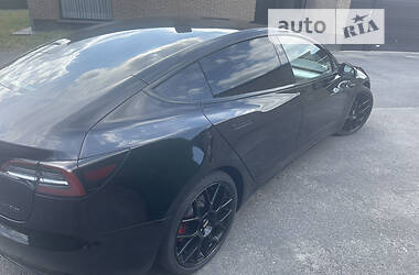 Хэтчбек Tesla Model 3 2018 в 