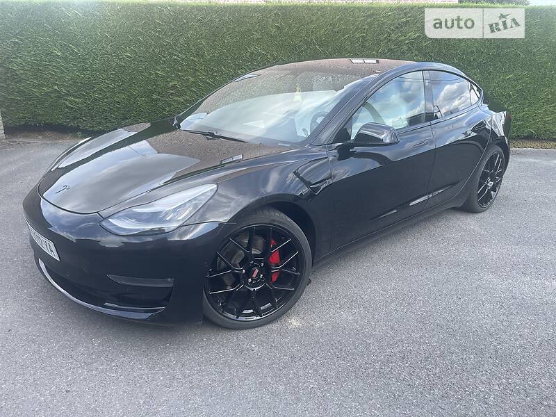 Хэтчбек Tesla Model 3 2018 в Ивано-Франковске