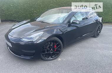 Хэтчбек Tesla Model 3 2018 в 