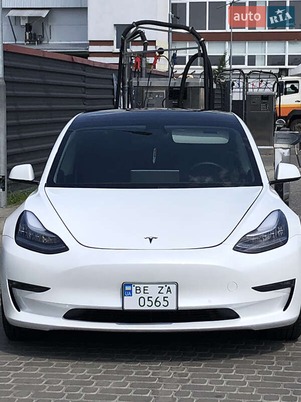 Tesla Model 3 2019