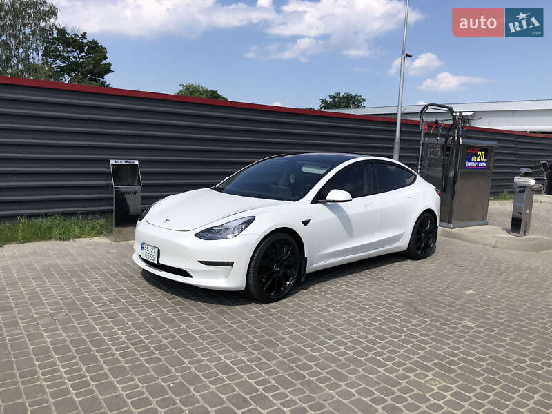 Седан Tesla Model 3 2019 в Ивано-Франковске
