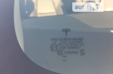 Седан Tesla Model 3 2021 в Киеве