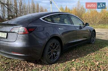 Седан Tesla Model 3 2019 в Черновцах