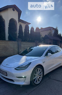Седан Tesla Model 3 2018 в Кривом Роге