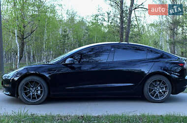 Седан Tesla Model 3 2018 в Львове