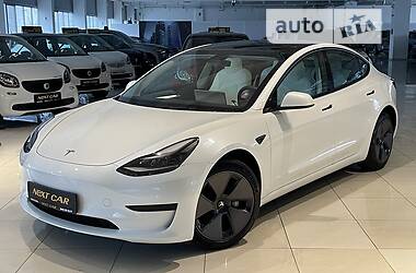 Седан Tesla Model 3 2022 в Киеве