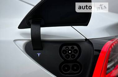 Седан Tesla Model 3 2020 в 