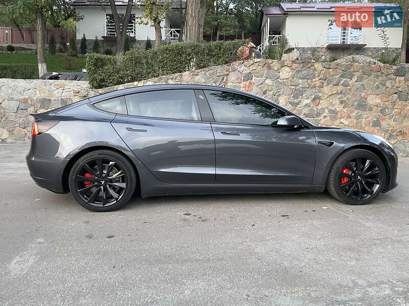 Седан Tesla Model 3 2018 в Кропивницком