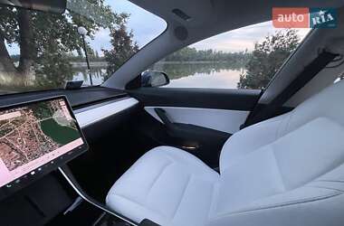 Седан Tesla Model 3 2018 в 