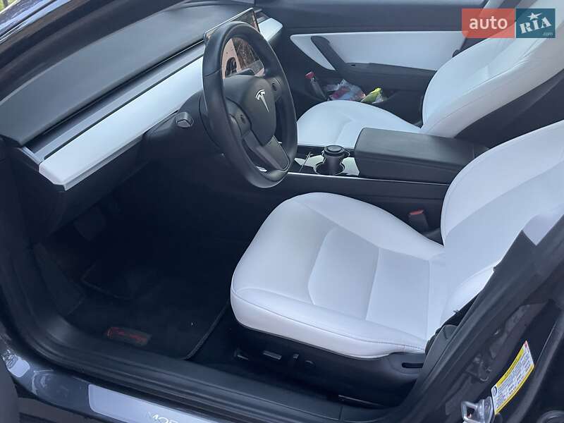 Седан Tesla Model 3 2018 в Кропивницком