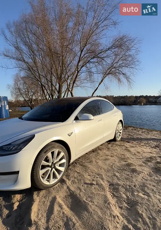 Tesla Model 3 2018