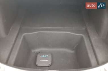 Седан Tesla Model 3 2019 в Днепре